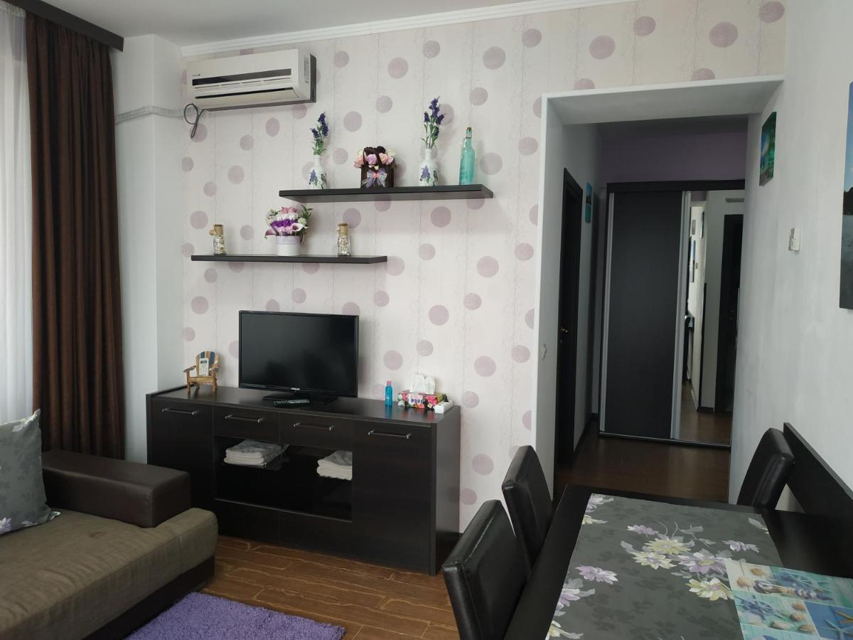 Cristina Iris Apartment Мамая Екстериор снимка