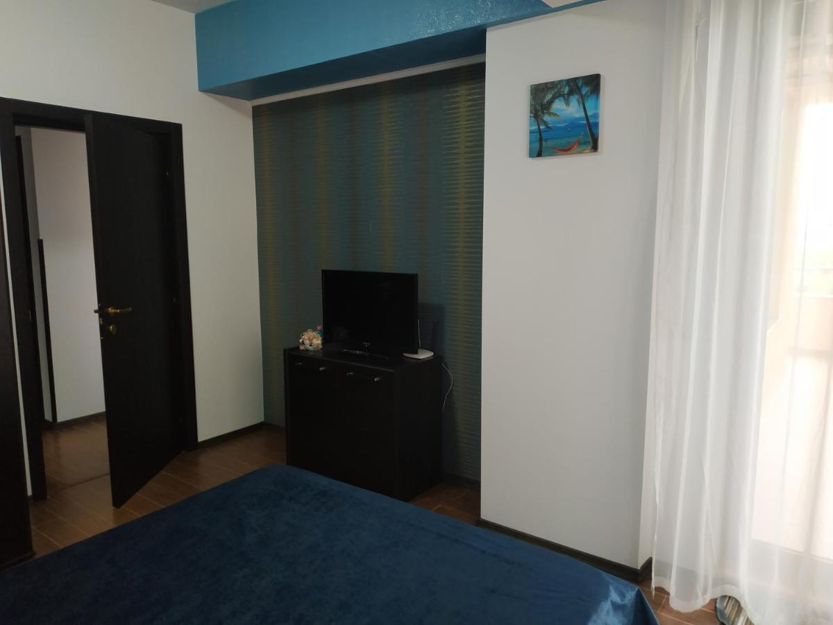 Cristina Iris Apartment Мамая Екстериор снимка